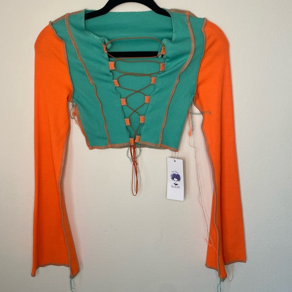 IG BADDIE DISTRESSED SEAMS TIE FRONT TOP - Picture 2 of 4